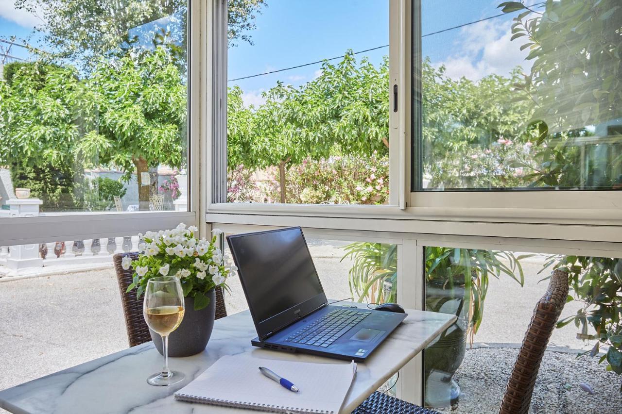 Logis Hotel Le Rodin Arles Exterior photo